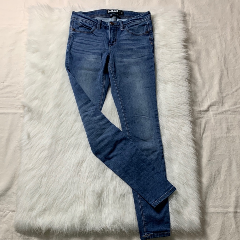 Dollhouse Women's Skinny Jeans in Blue